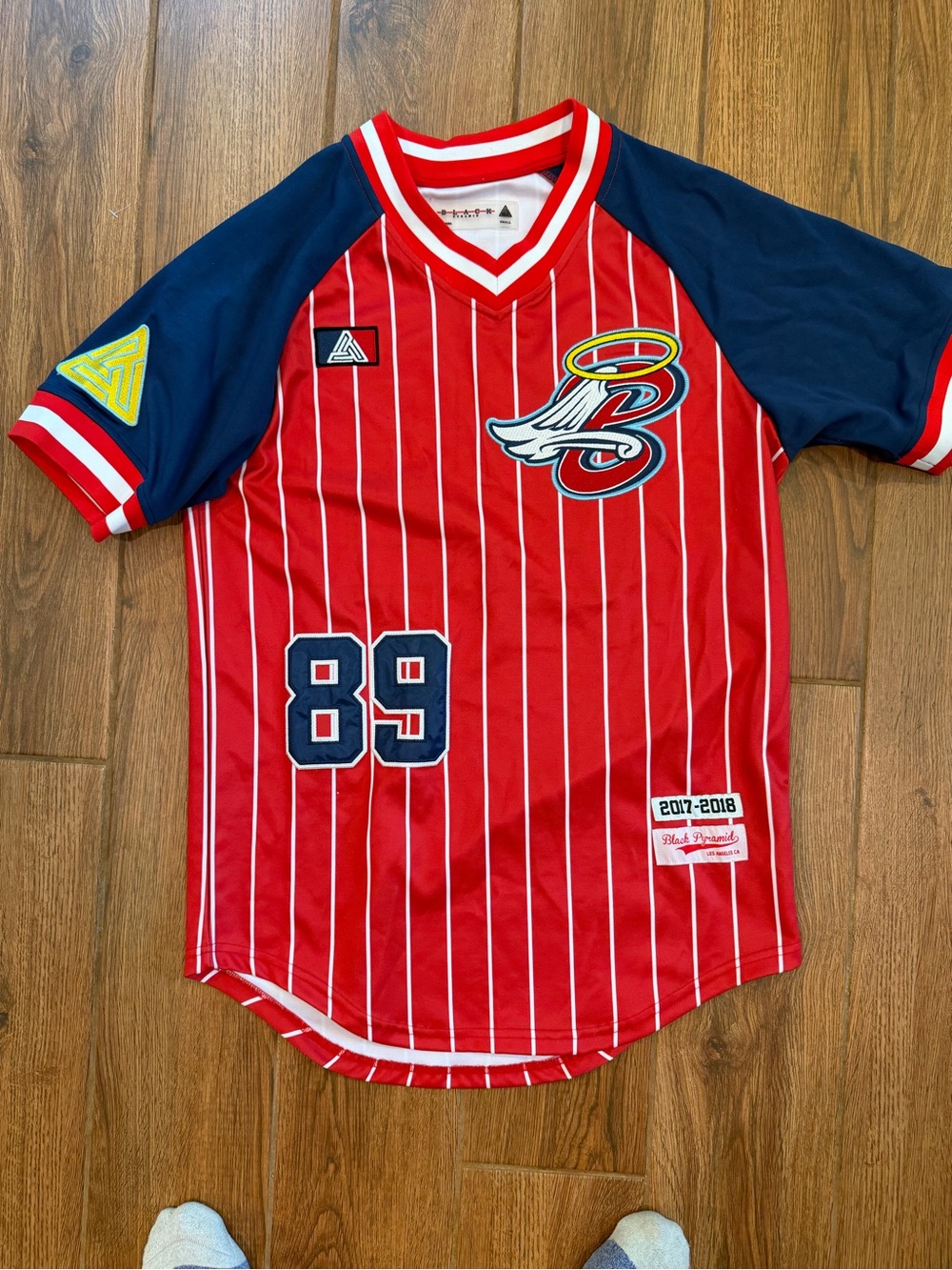 Black Pyramid Red & Navy Pinstripe Short Sleeve Jersey / men’s small
